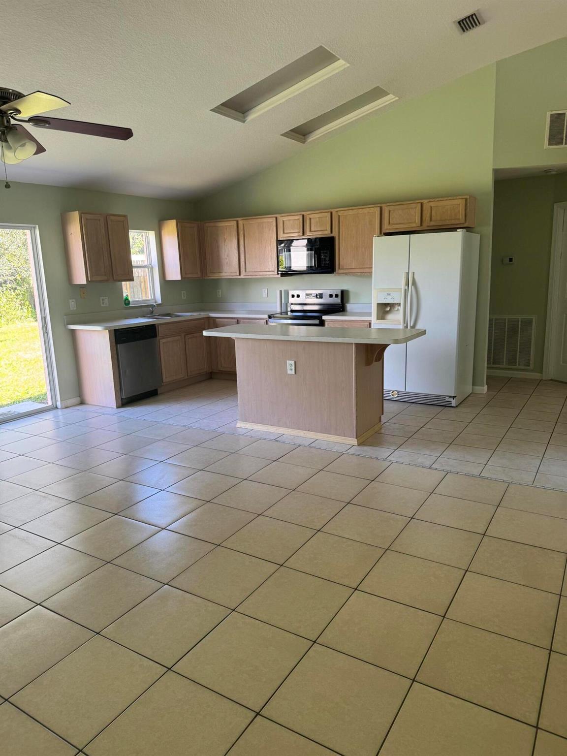 PORT ST LUCIE SECTION 21 - Residential Lease