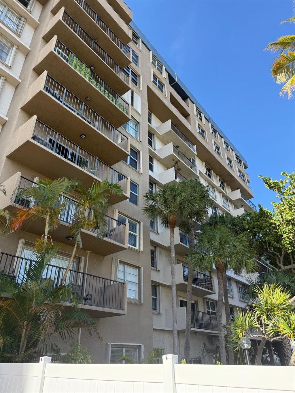 Photo of 1625 SE 10th Avenue #301, Fort Lauderdale, FL 33316 (MLS # F10511117)