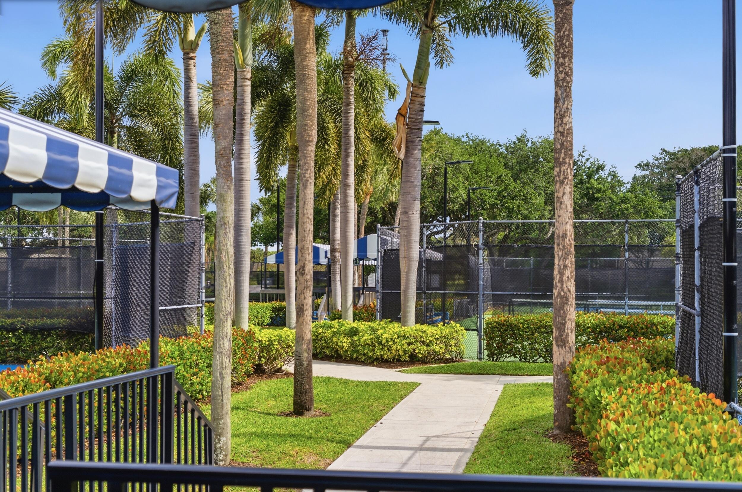 SARATOGA POINTE - Residential