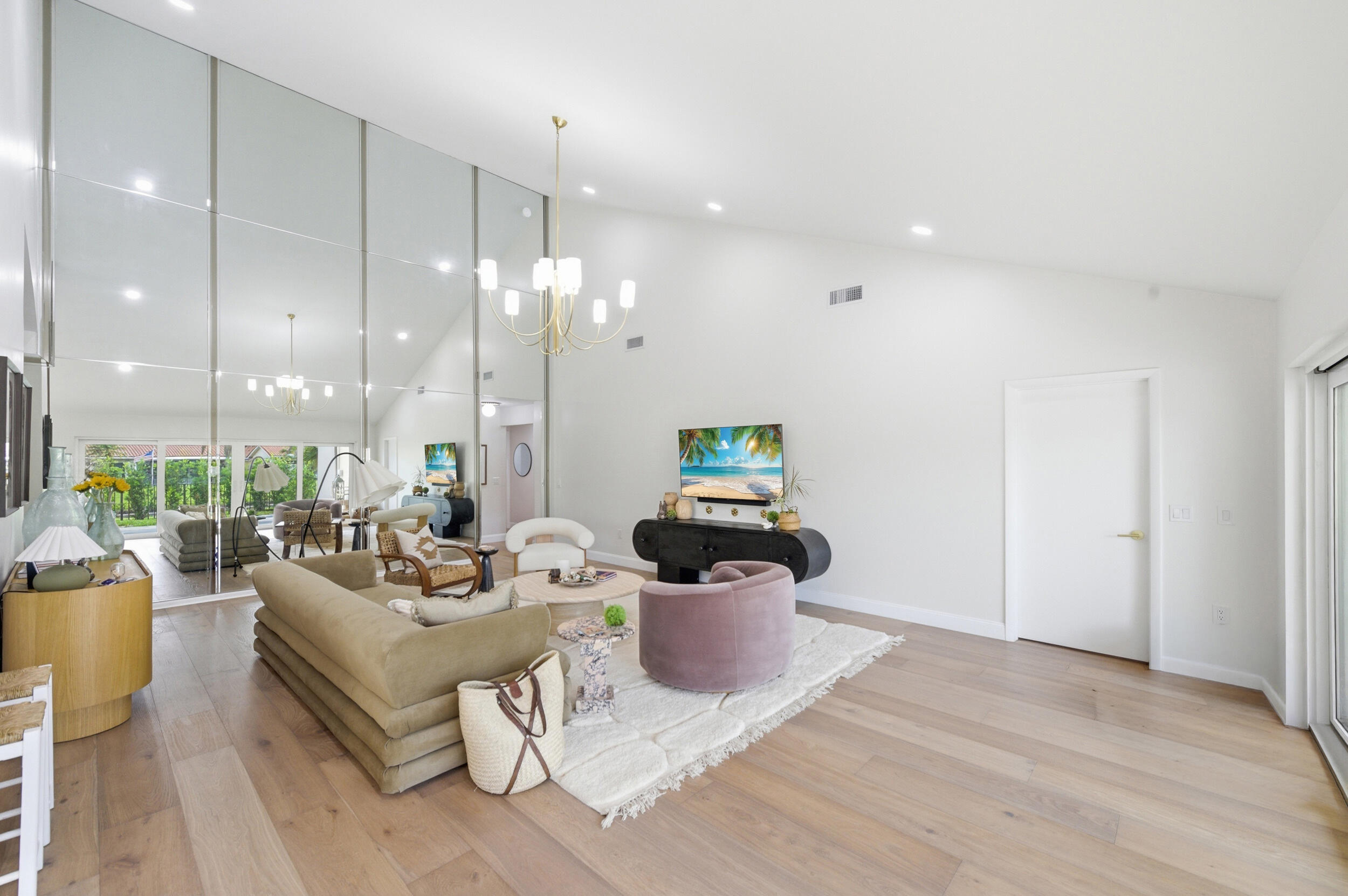 SARATOGA POINTE - Residential