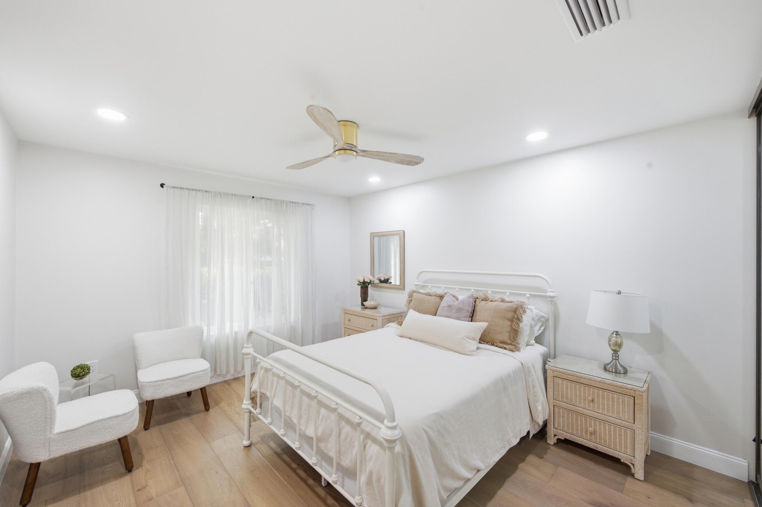 SARATOGA POINTE - Residential