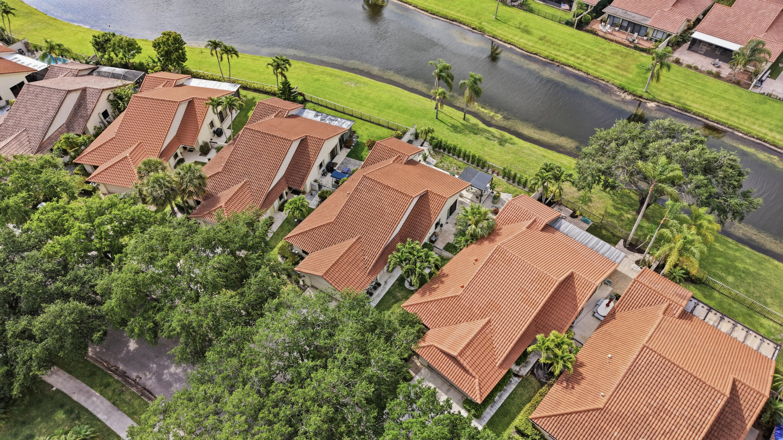 SARATOGA POINTE - Residential