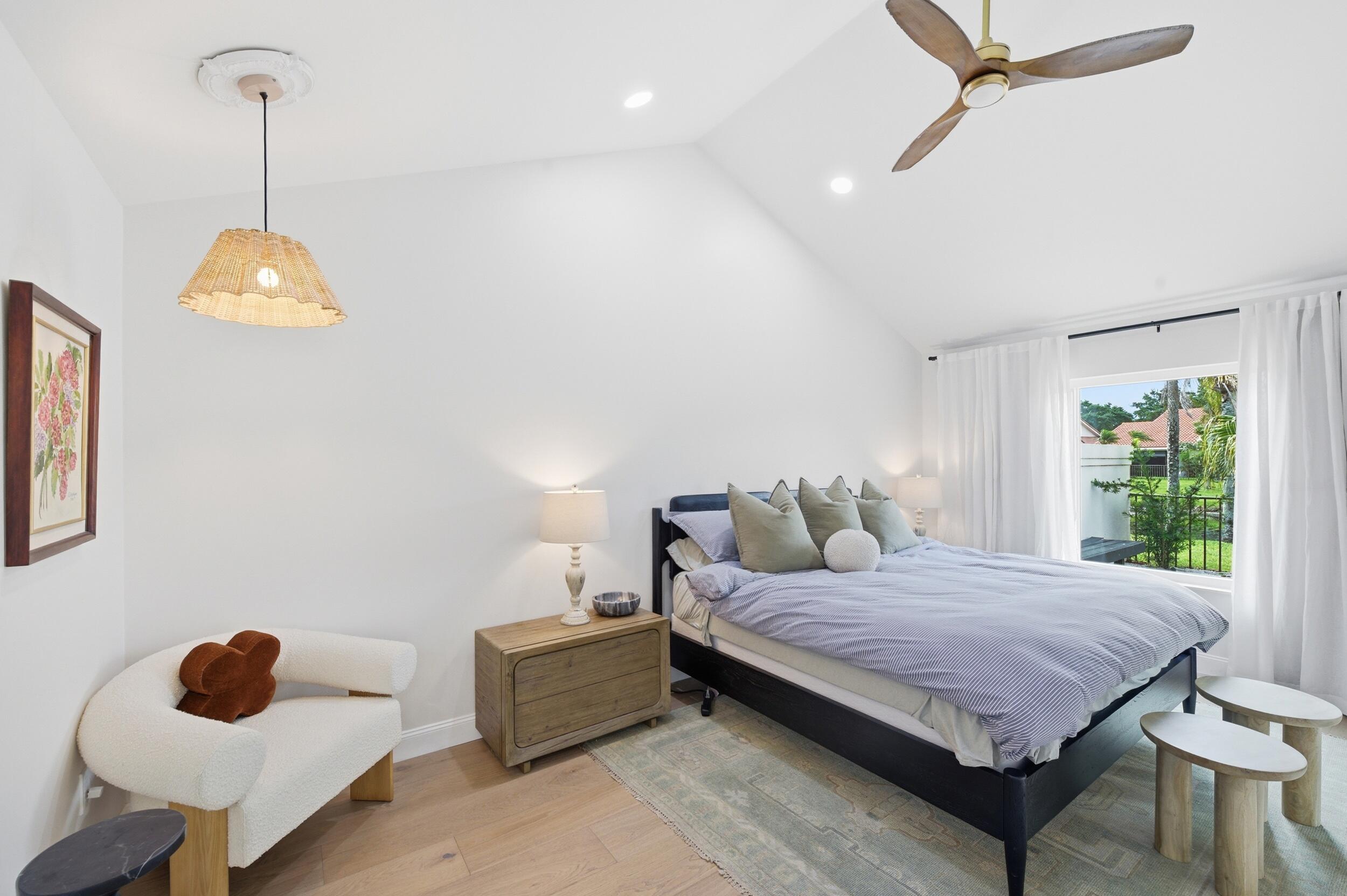 SARATOGA POINTE - Residential