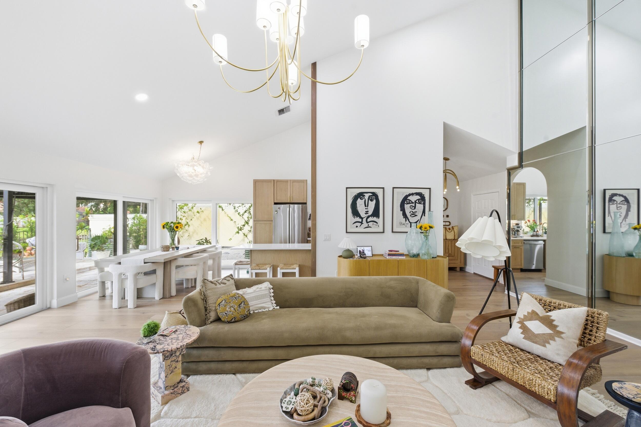 SARATOGA POINTE - Residential