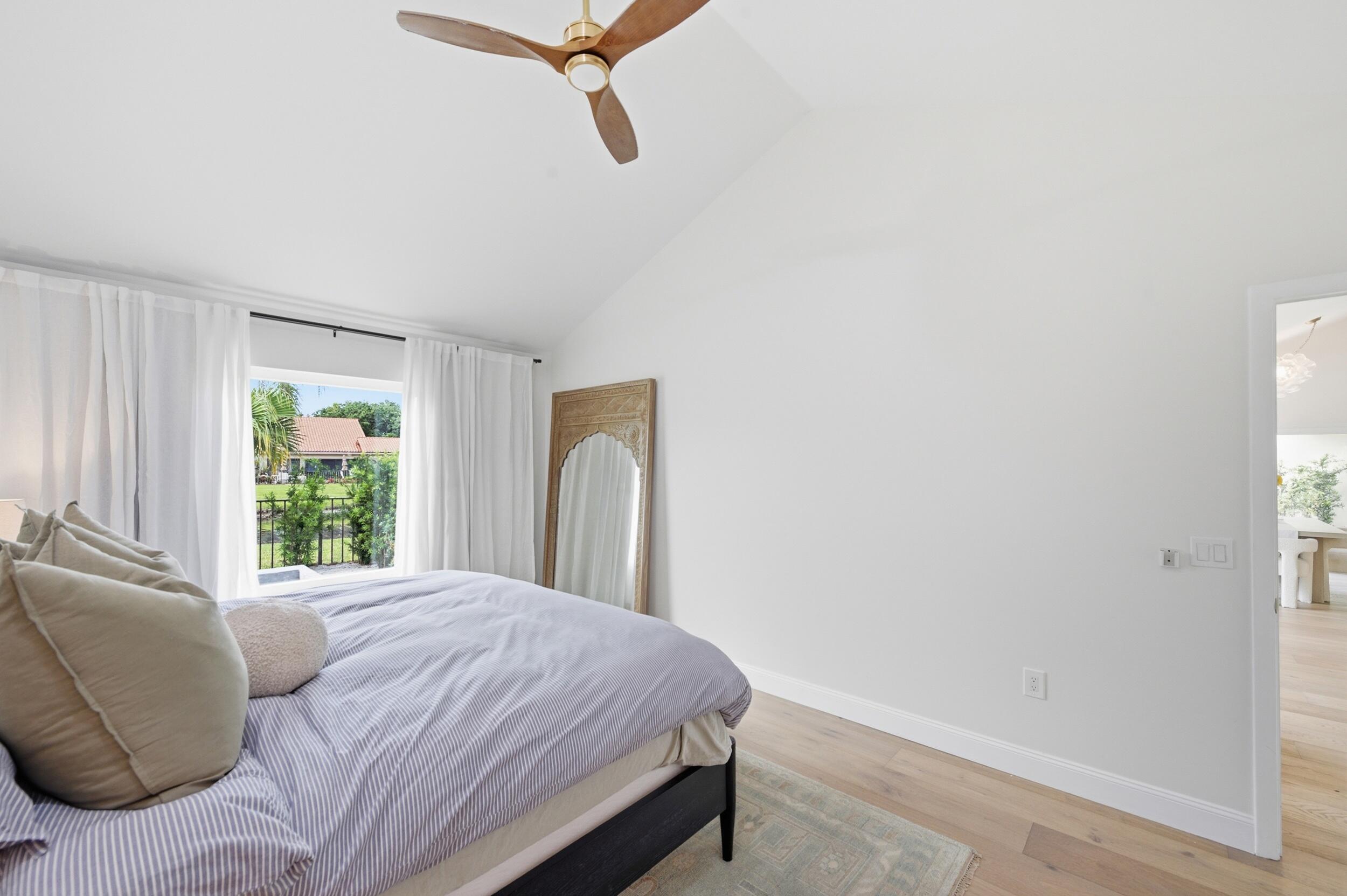 SARATOGA POINTE - Residential