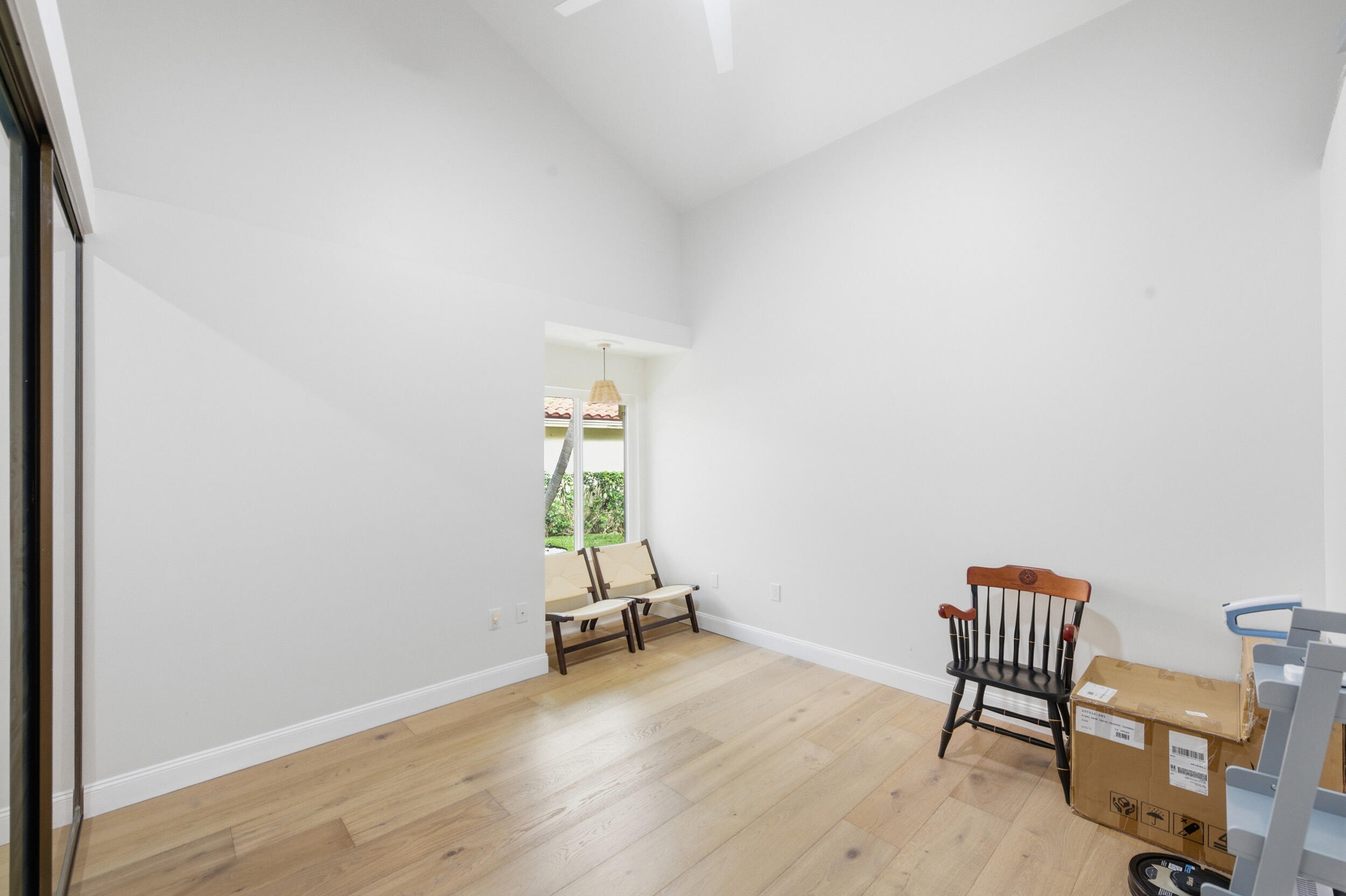 SARATOGA POINTE - Residential