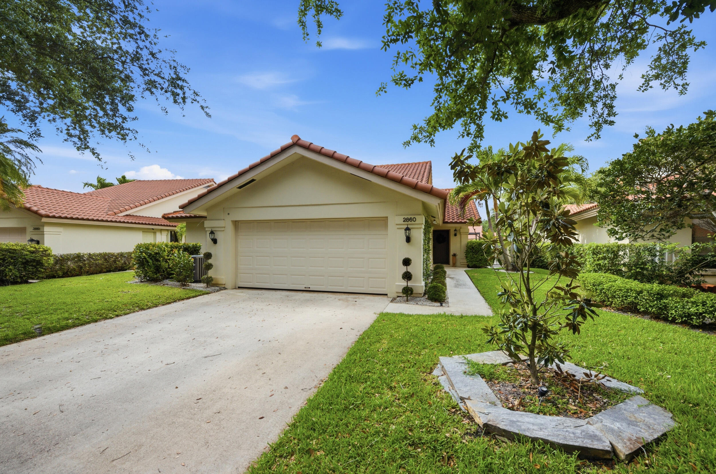 SARATOGA POINTE - Residential