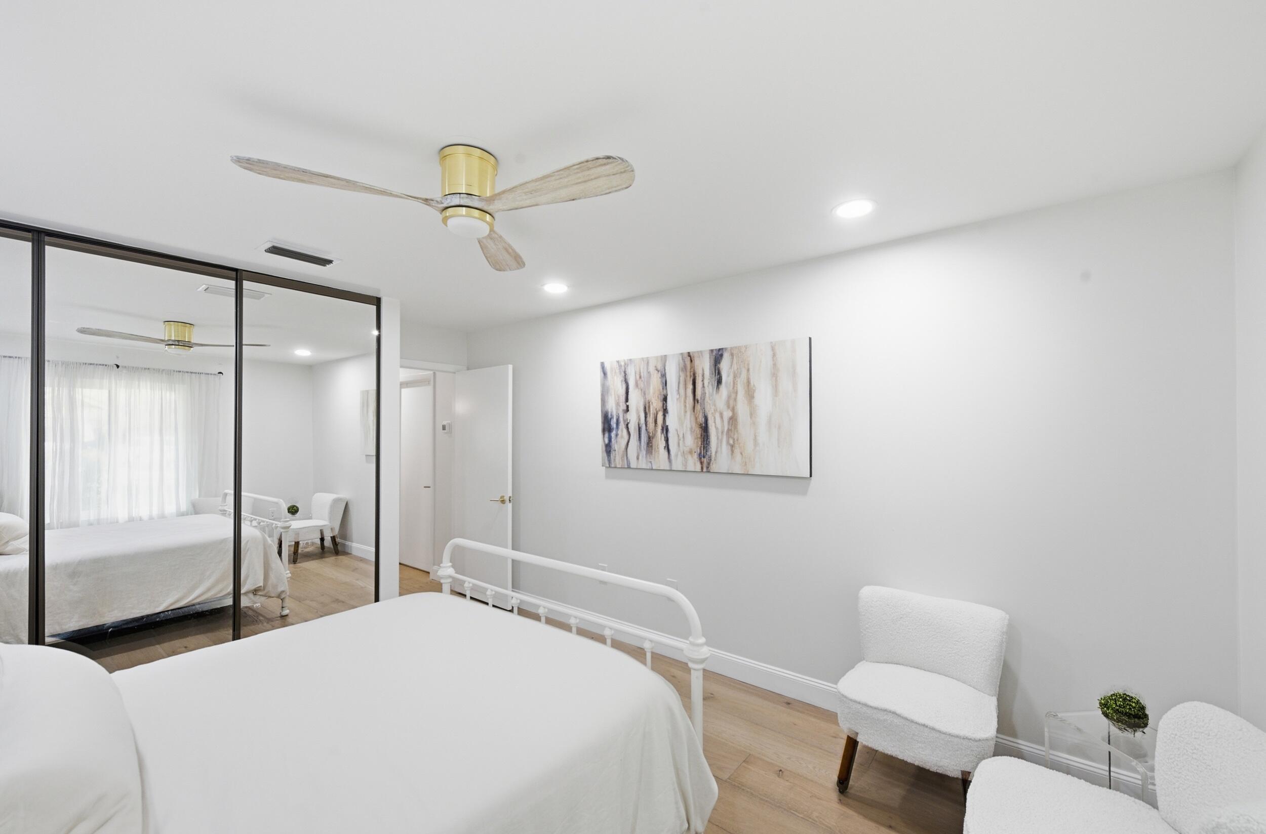 SARATOGA POINTE - Residential