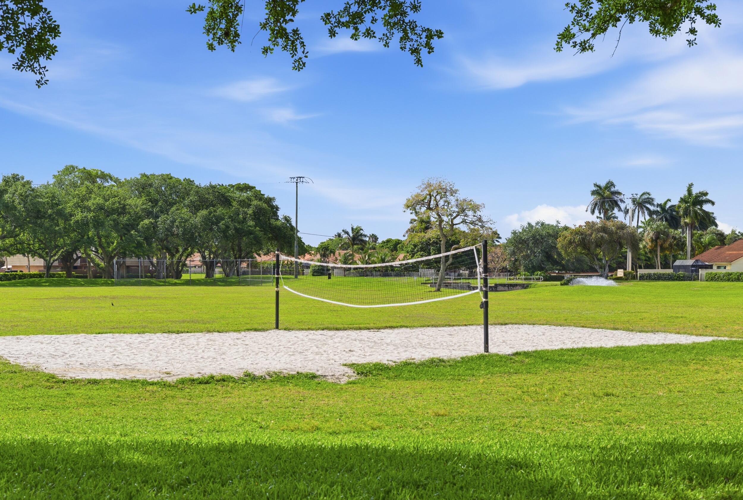 SARATOGA POINTE - Residential