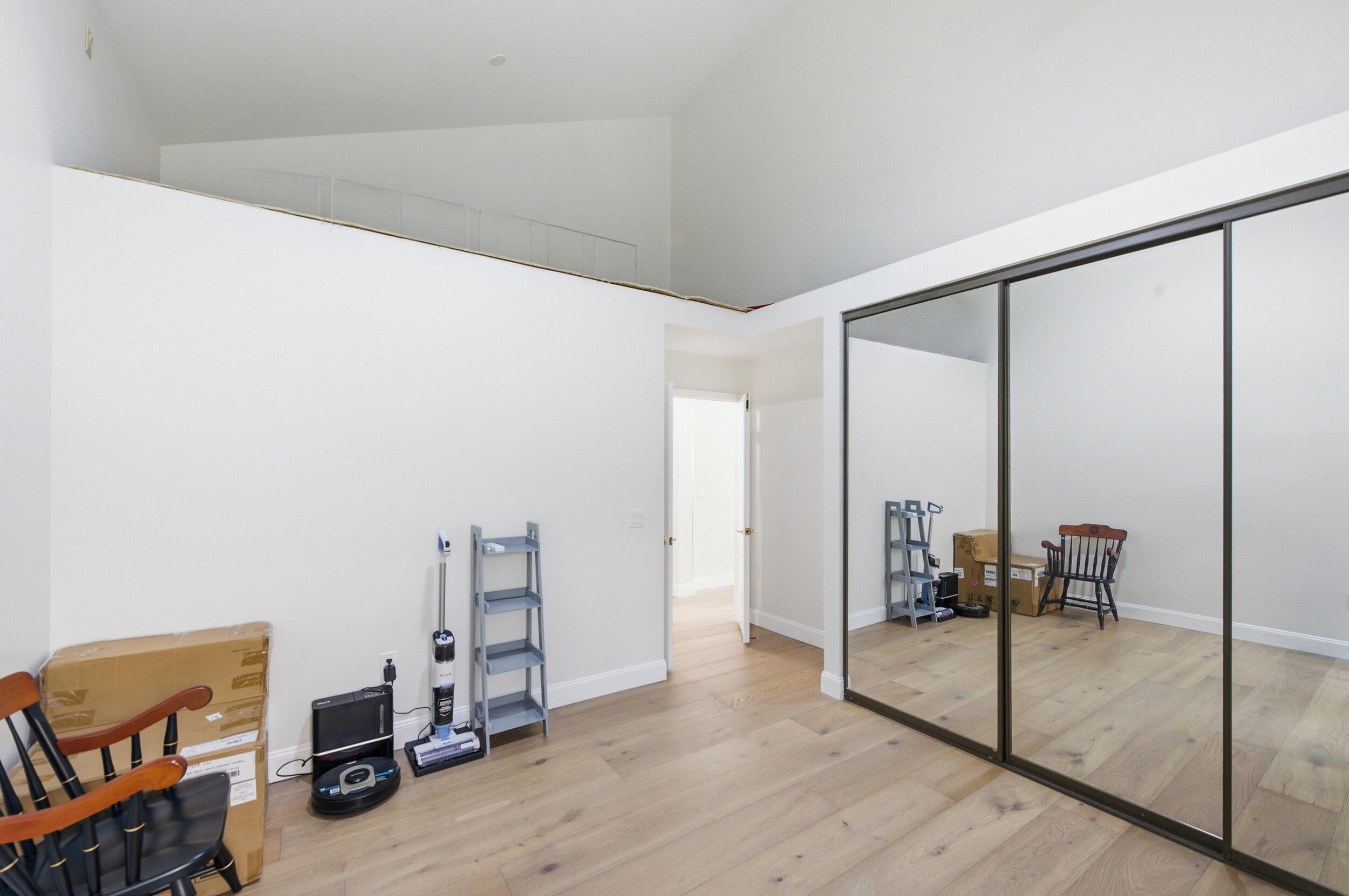 SARATOGA POINTE - Residential