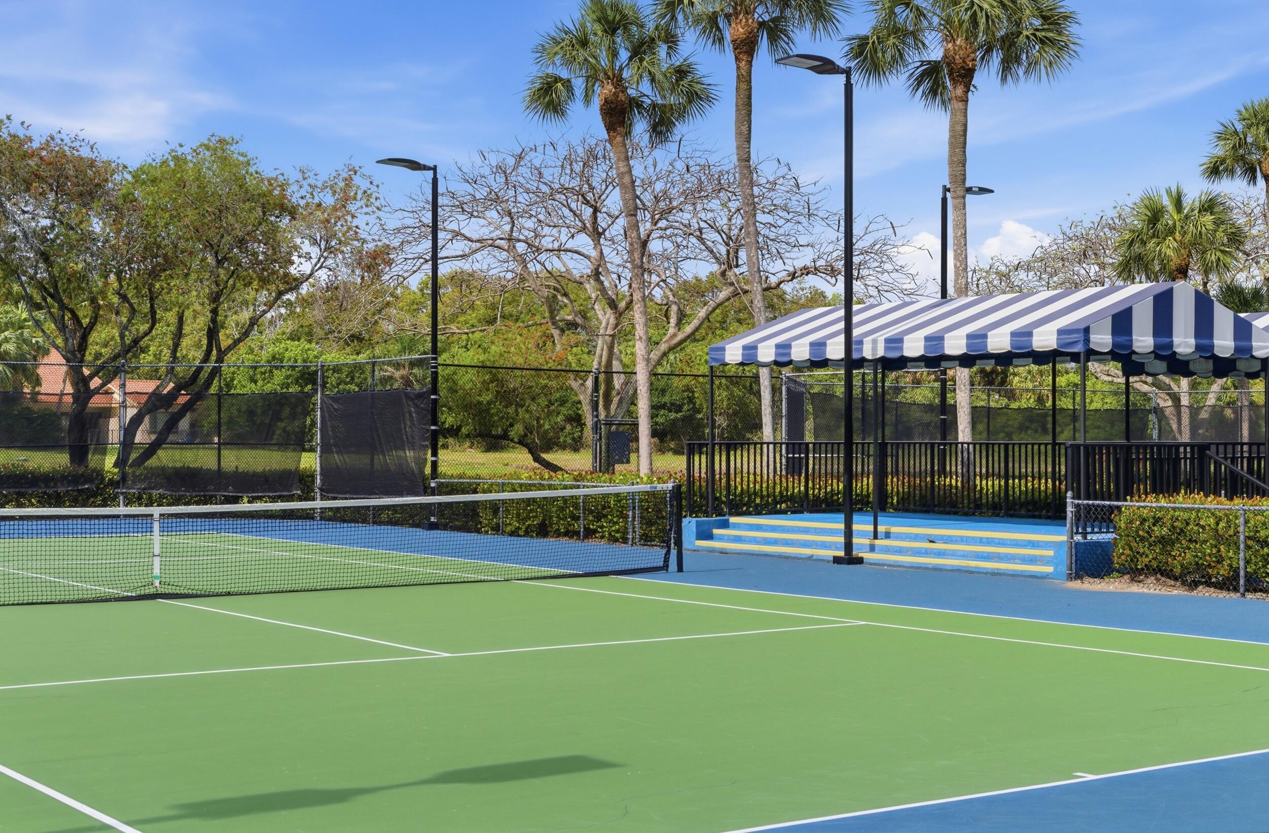 SARATOGA POINTE - Residential