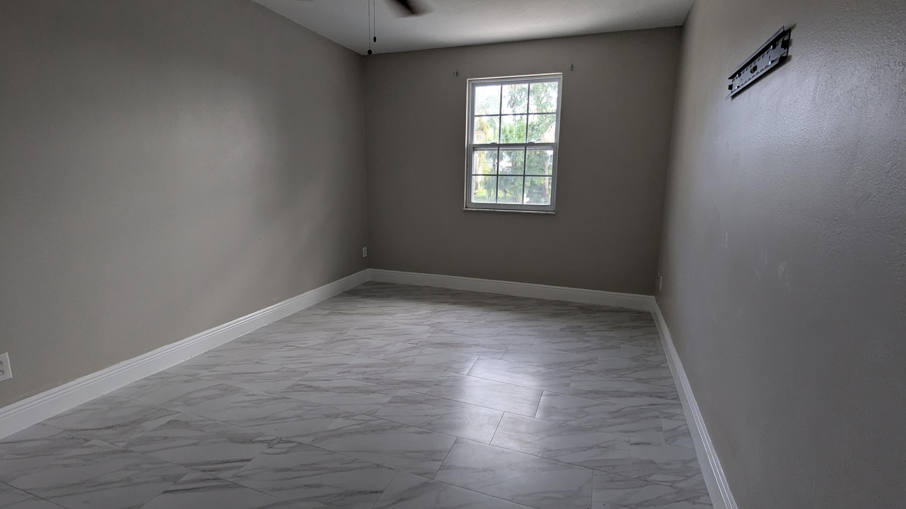 SEBASTIAN HIGHLANDS UNIT 10 - Residential