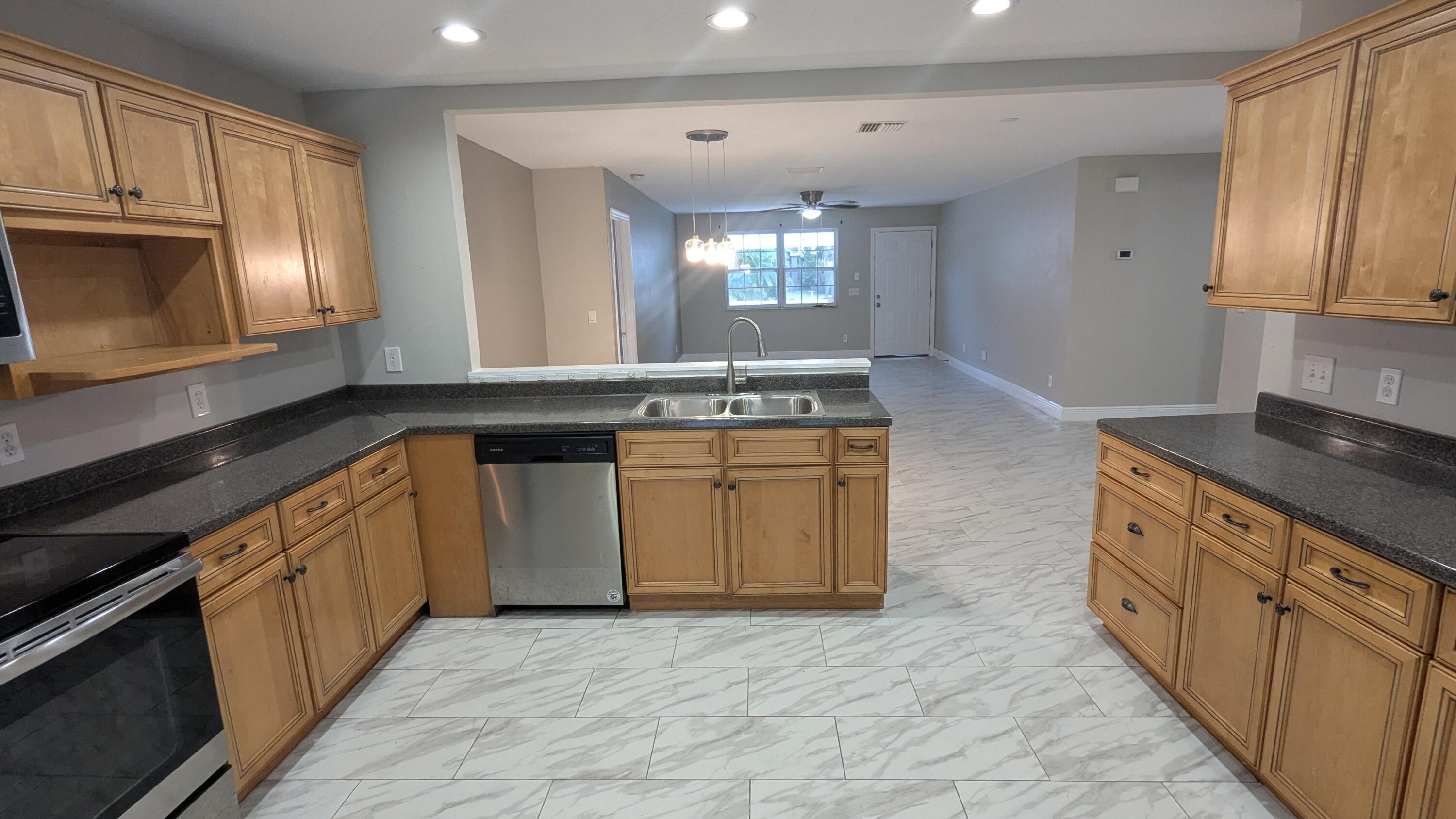 SEBASTIAN HIGHLANDS UNIT 10 - Residential