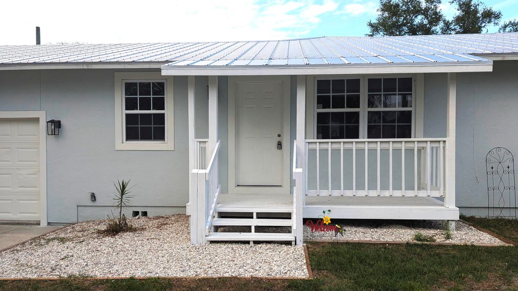 Photo of 795 Rolling Hill Drive, Sebastian, FL 32958 (MLS # B26018575)