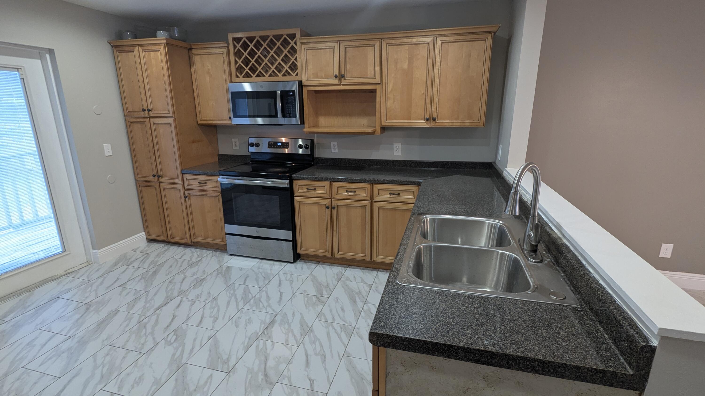 SEBASTIAN HIGHLANDS UNIT 10 - Residential