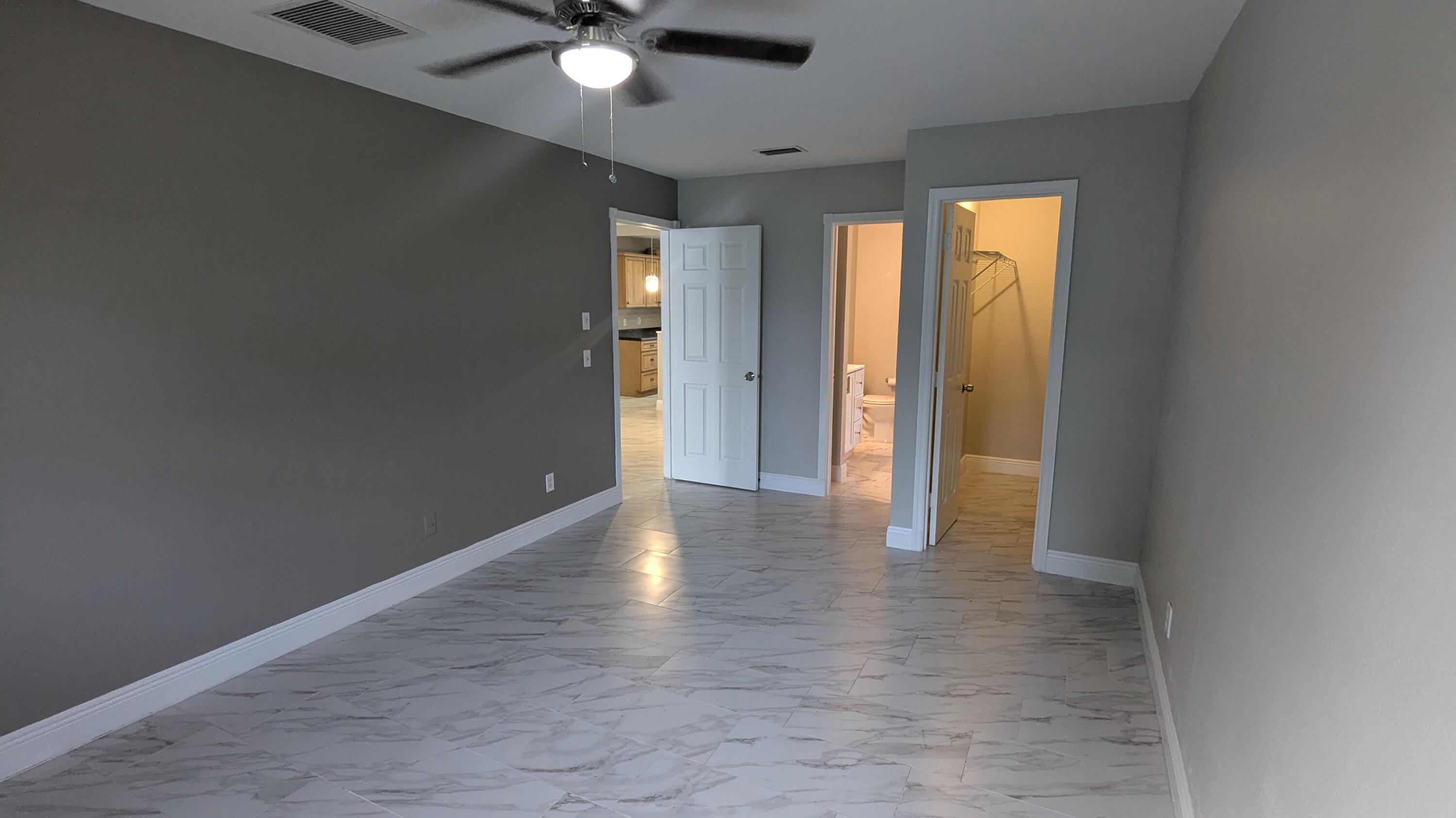 SEBASTIAN HIGHLANDS UNIT 10 - Residential