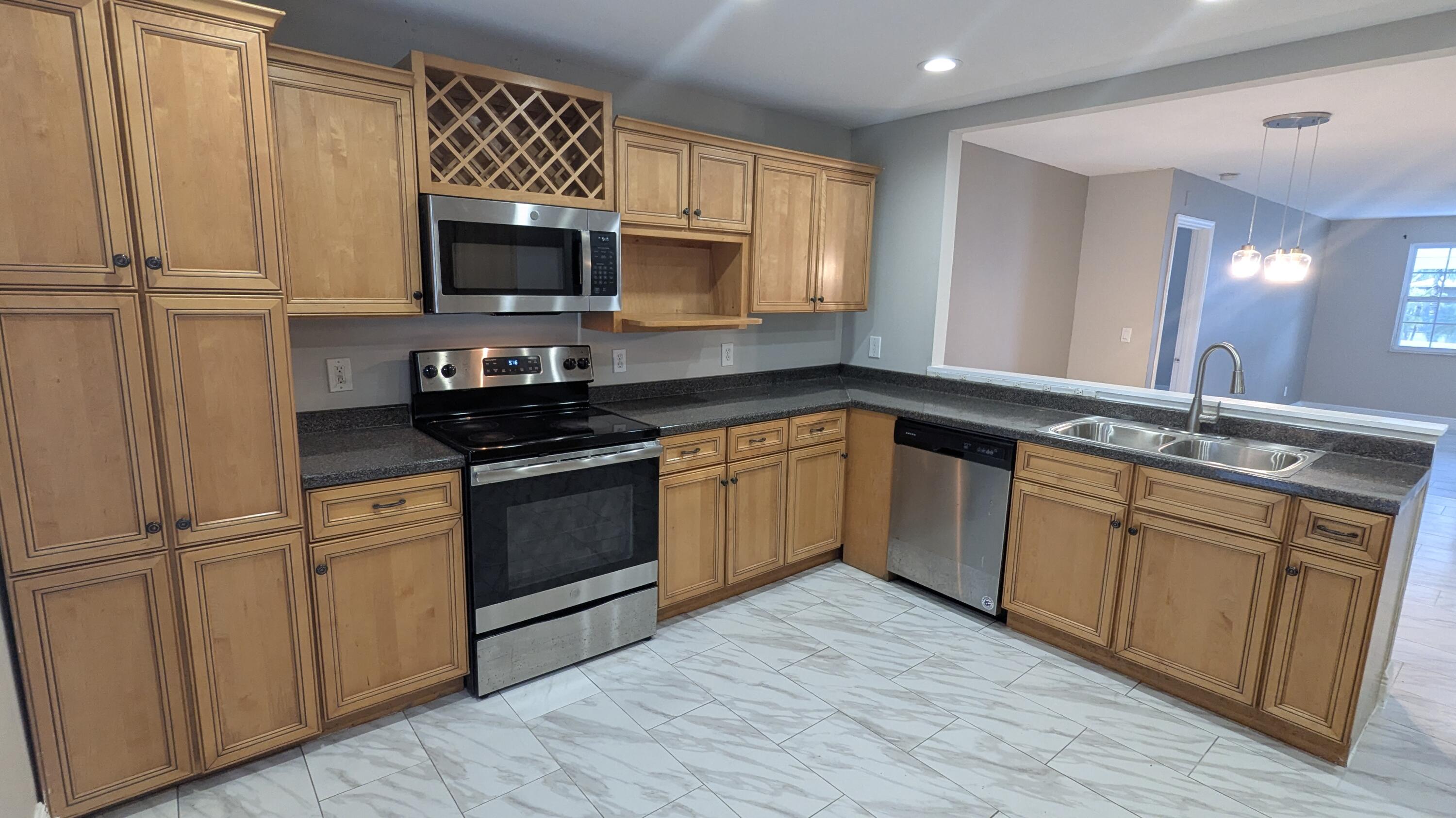 SEBASTIAN HIGHLANDS UNIT 10 - Residential