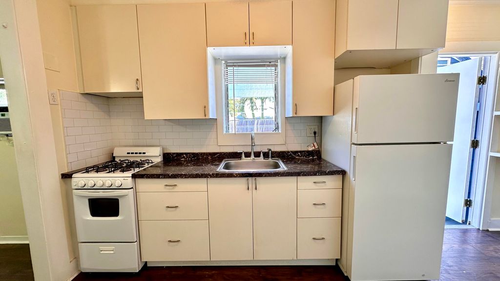 Photo of 713 N Federal Highway #3, Lake Worth Beach, FL 33460 (MLS # R10984137)