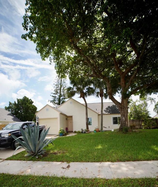 MEADOWS 300 1 - Residential