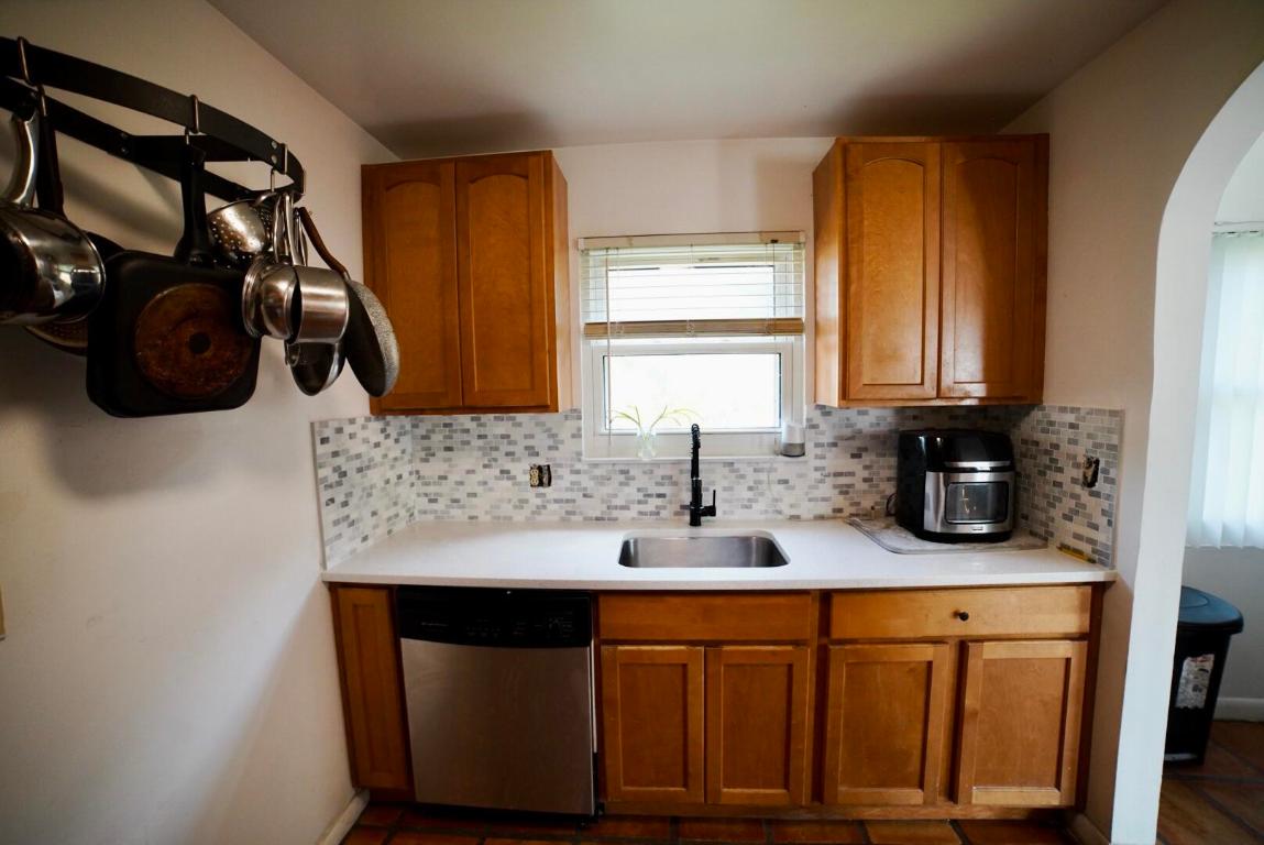 MEADOWS 300 1 - Residential