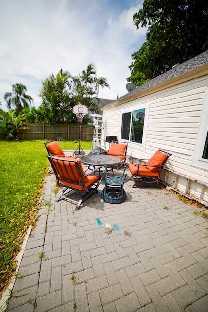 MEADOWS 300 1 - Residential