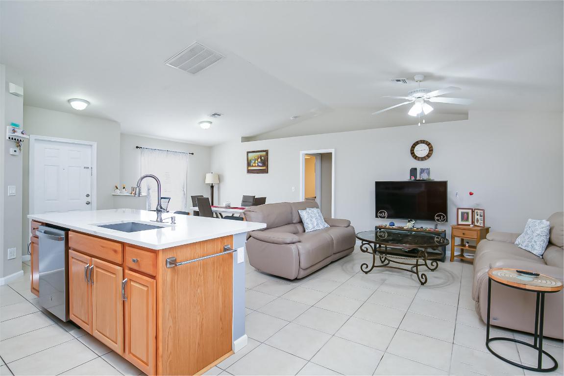 PORT ST LUCIE SECTION 13 - Residential