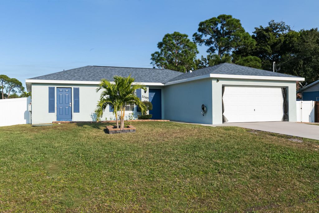 Photo of 2065 SW Gemini Lane, Port Saint Lucie, FL 34984 (MLS # R11157998)