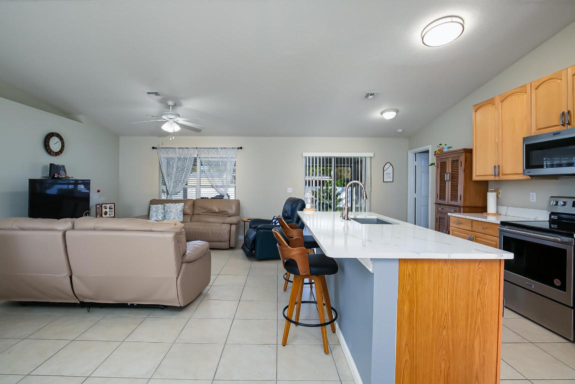 PORT ST LUCIE SECTION 13 - Residential