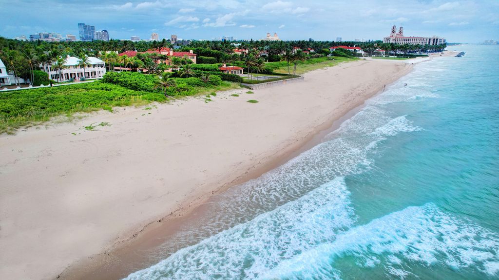 Photo of 200 S Ocean Boulevard, Palm Beach, FL 33480 (MLS # R11014476)