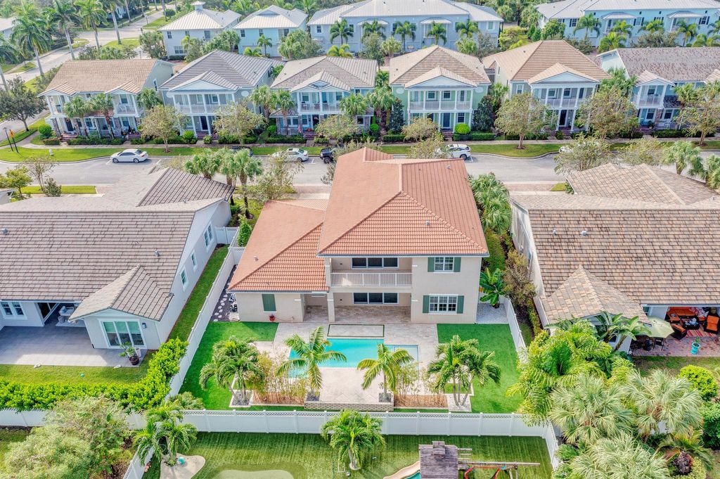 Photo of 1139 Turnbridge Dr, Jupiter, FL 33458 (MLS # R11057042)