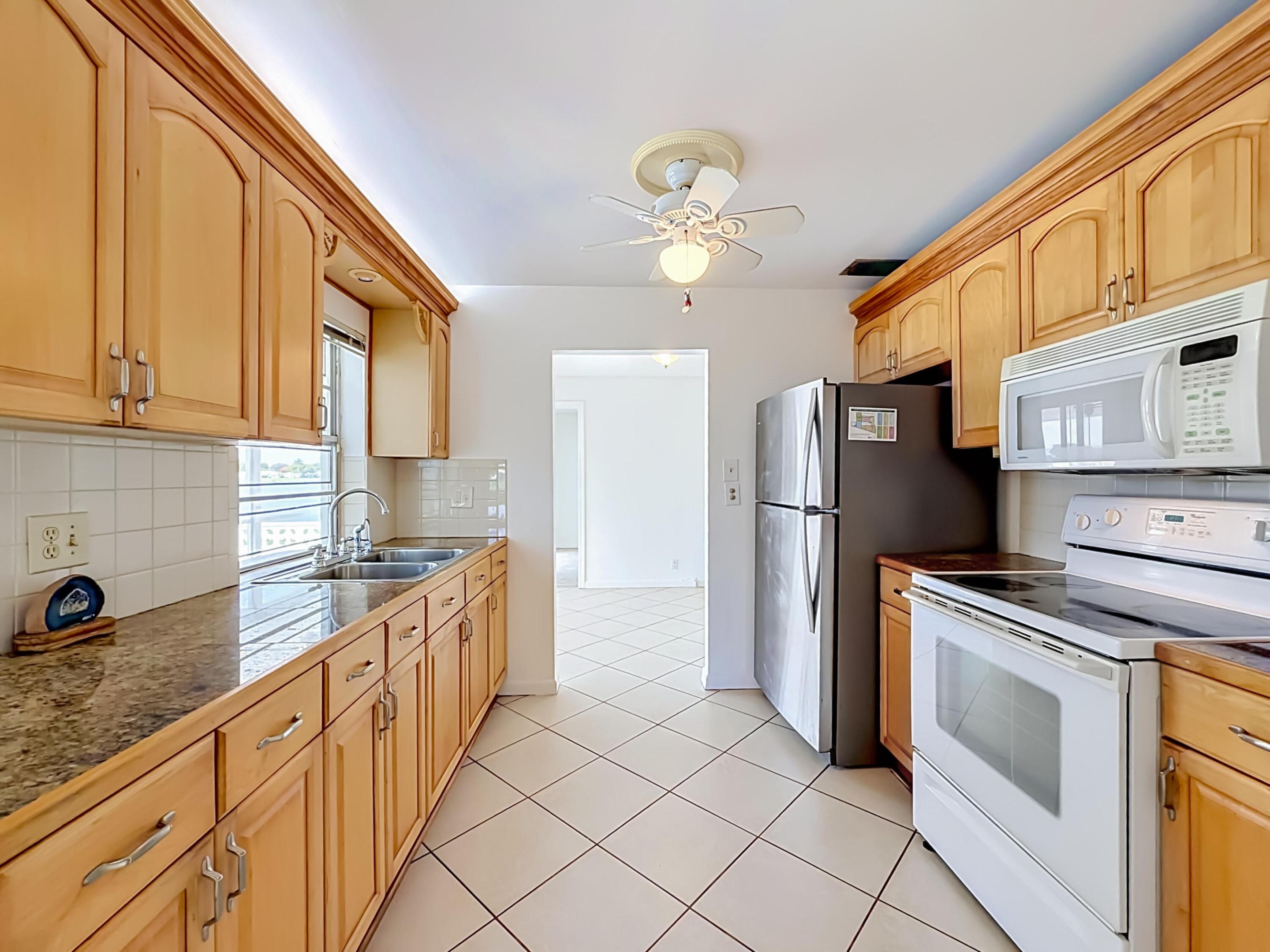 LAUDERDALE WEST 2 SEC - Residential