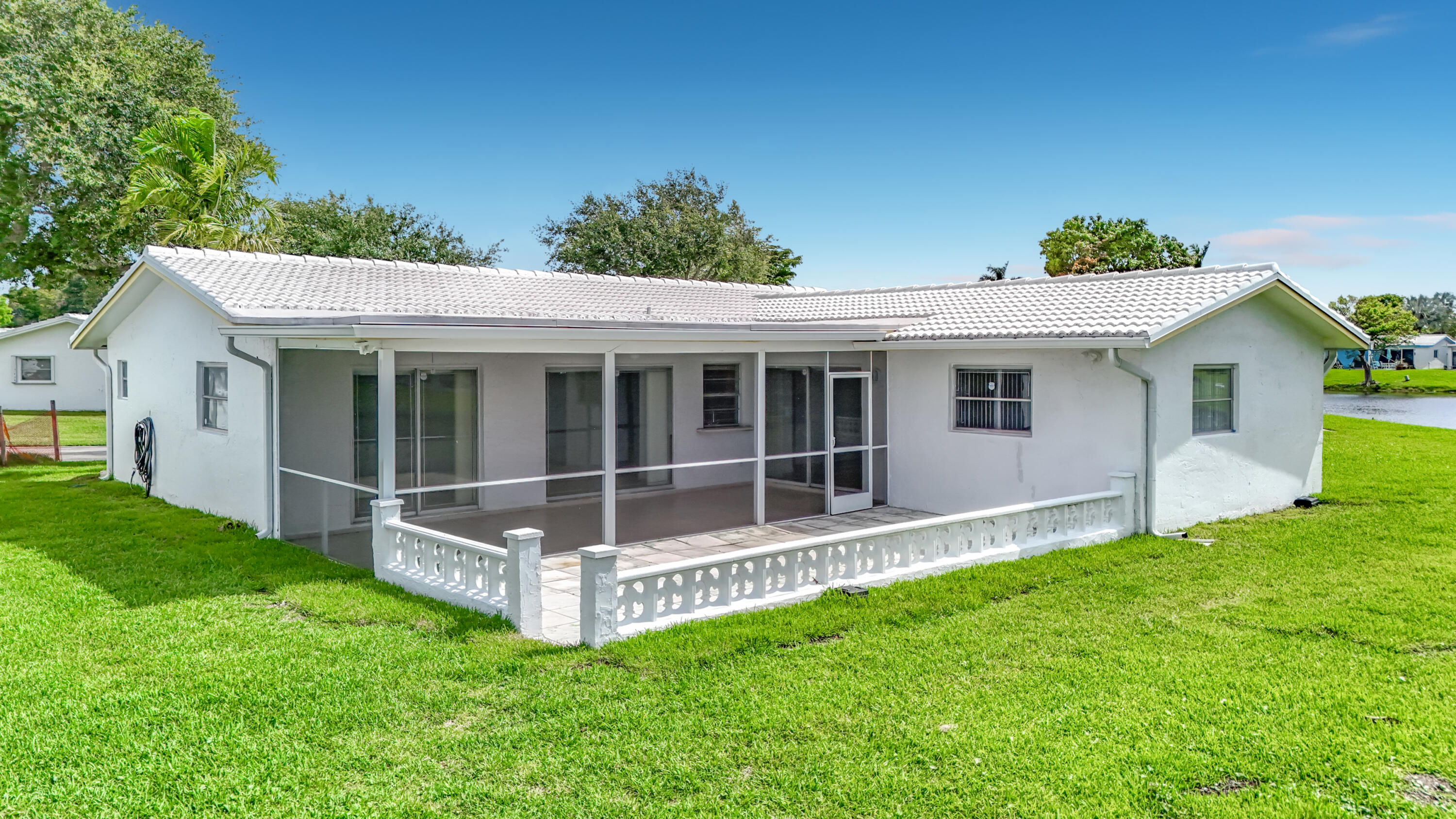 LAUDERDALE WEST 2 SEC - Residential