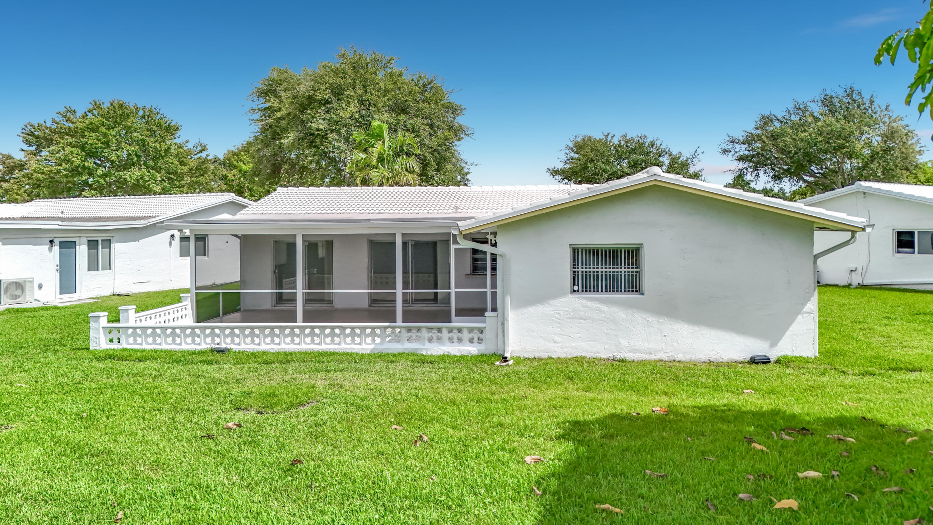 LAUDERDALE WEST 2 SEC - Residential