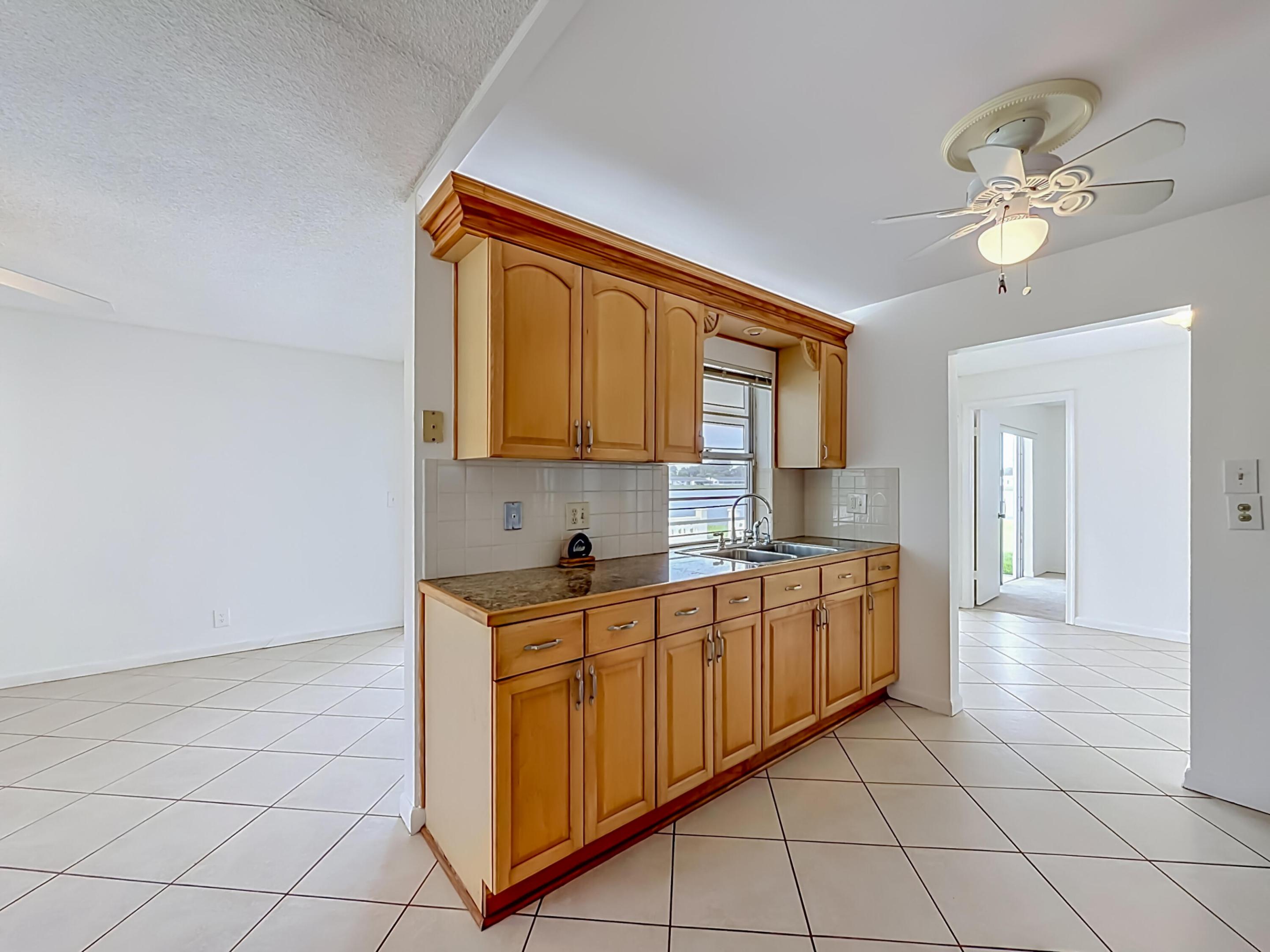LAUDERDALE WEST 2 SEC - Residential