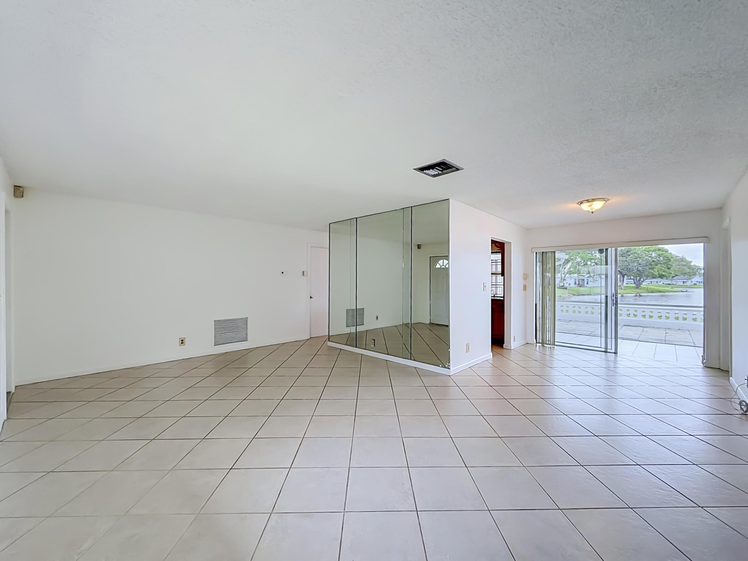 LAUDERDALE WEST 2 SEC - Residential