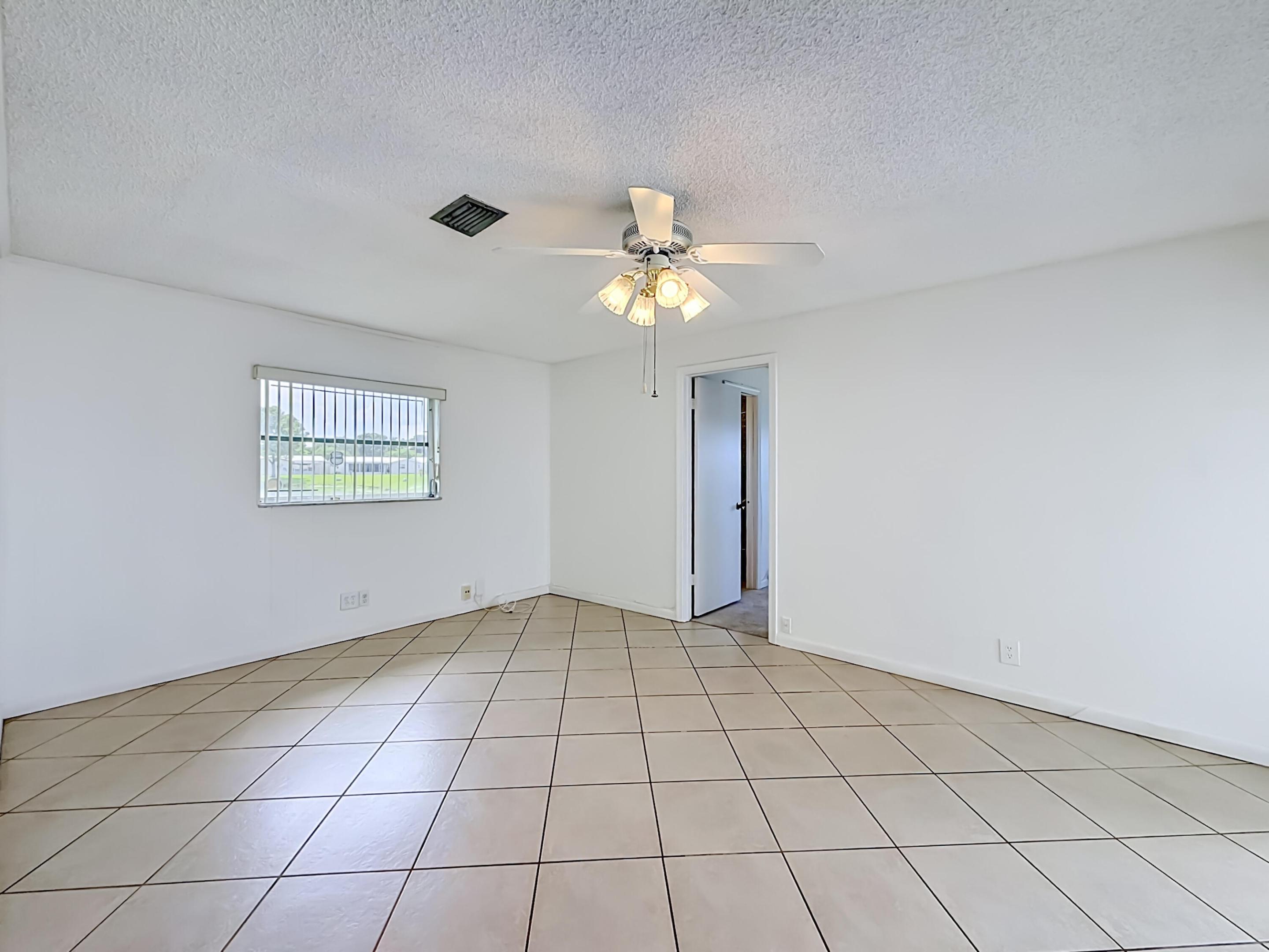 LAUDERDALE WEST 2 SEC - Residential