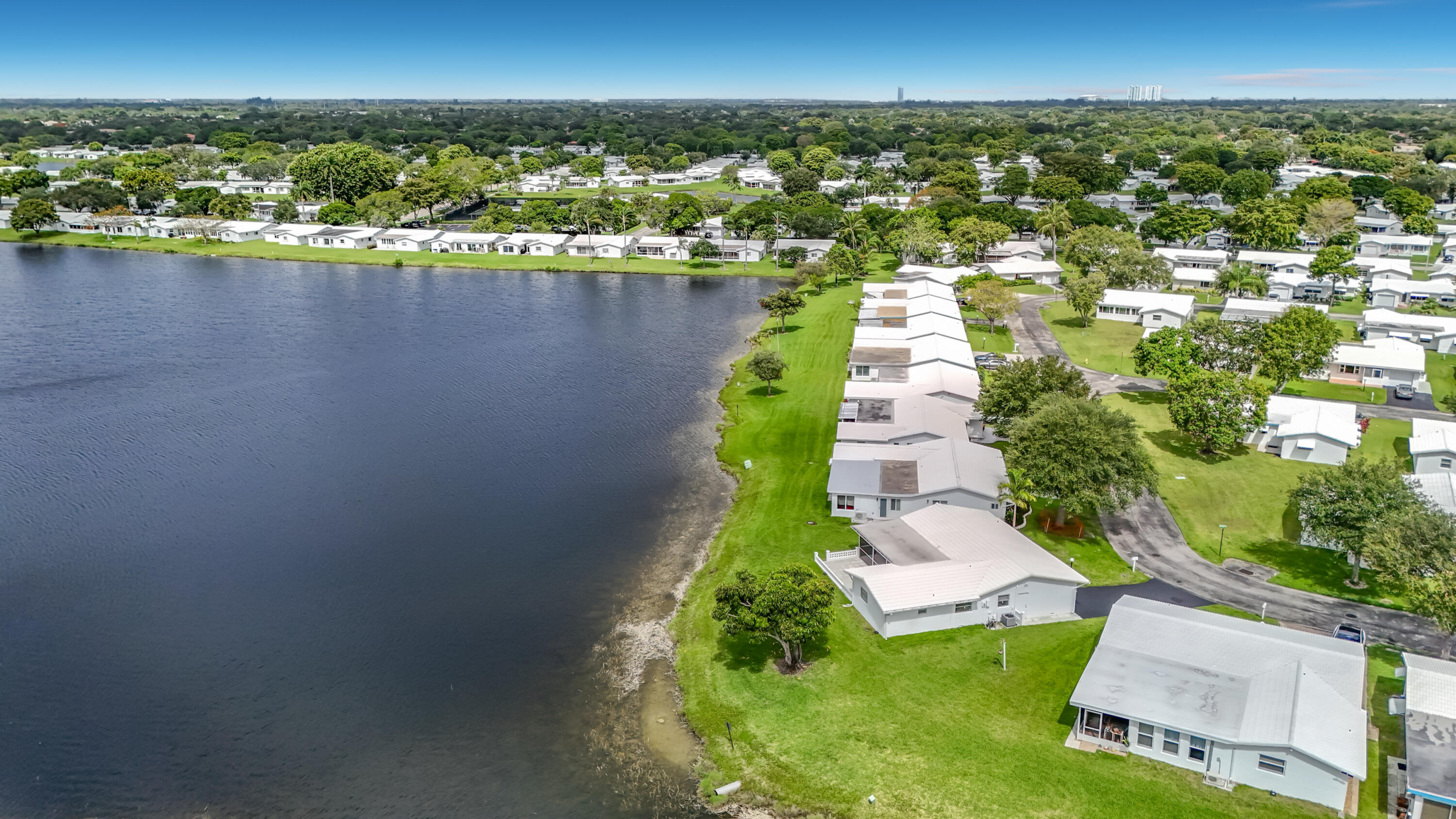 LAUDERDALE WEST 2 SEC - Residential