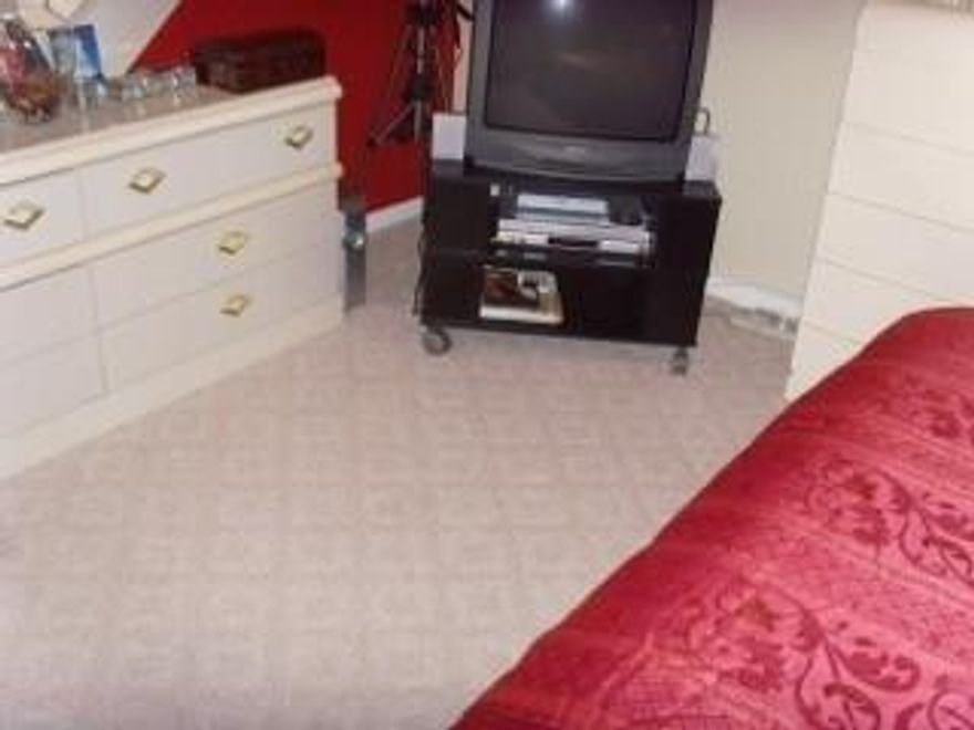 APPROVED SHORT SALE! THIS IS THE FINAL PRICE AT $220,000. VERY WELL KEPT DUPLEX, TILE FLOORING, QUIET NEIGHBORHOOD, READY TO MOVE IN. EACH SIDE Nice clean 2 bedroom, 1 bath home with screen patio on the back.  No dishwasher and no microwave. Washer and Dryer in separate laundry closet, no garage. Short Sale, Ideal for investorBig back yard sitting on a canal