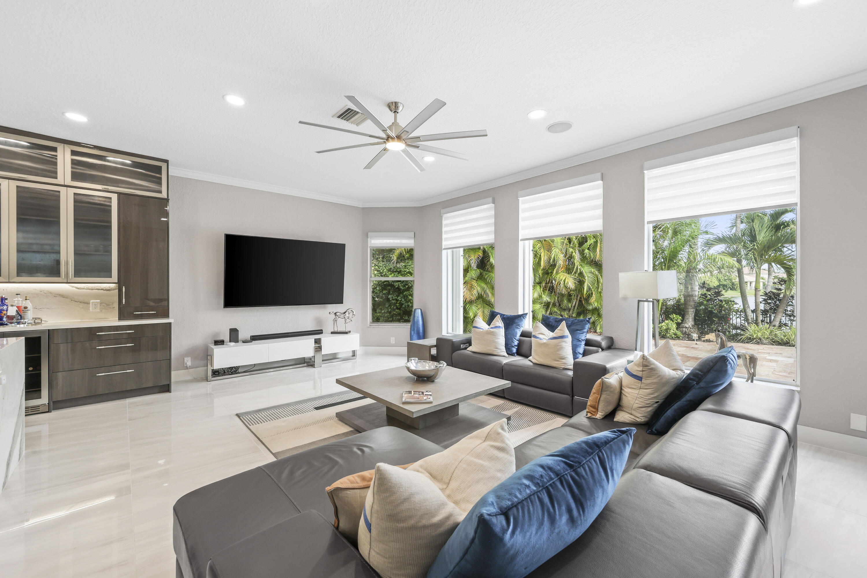PARKLAND ISLES - Residential
