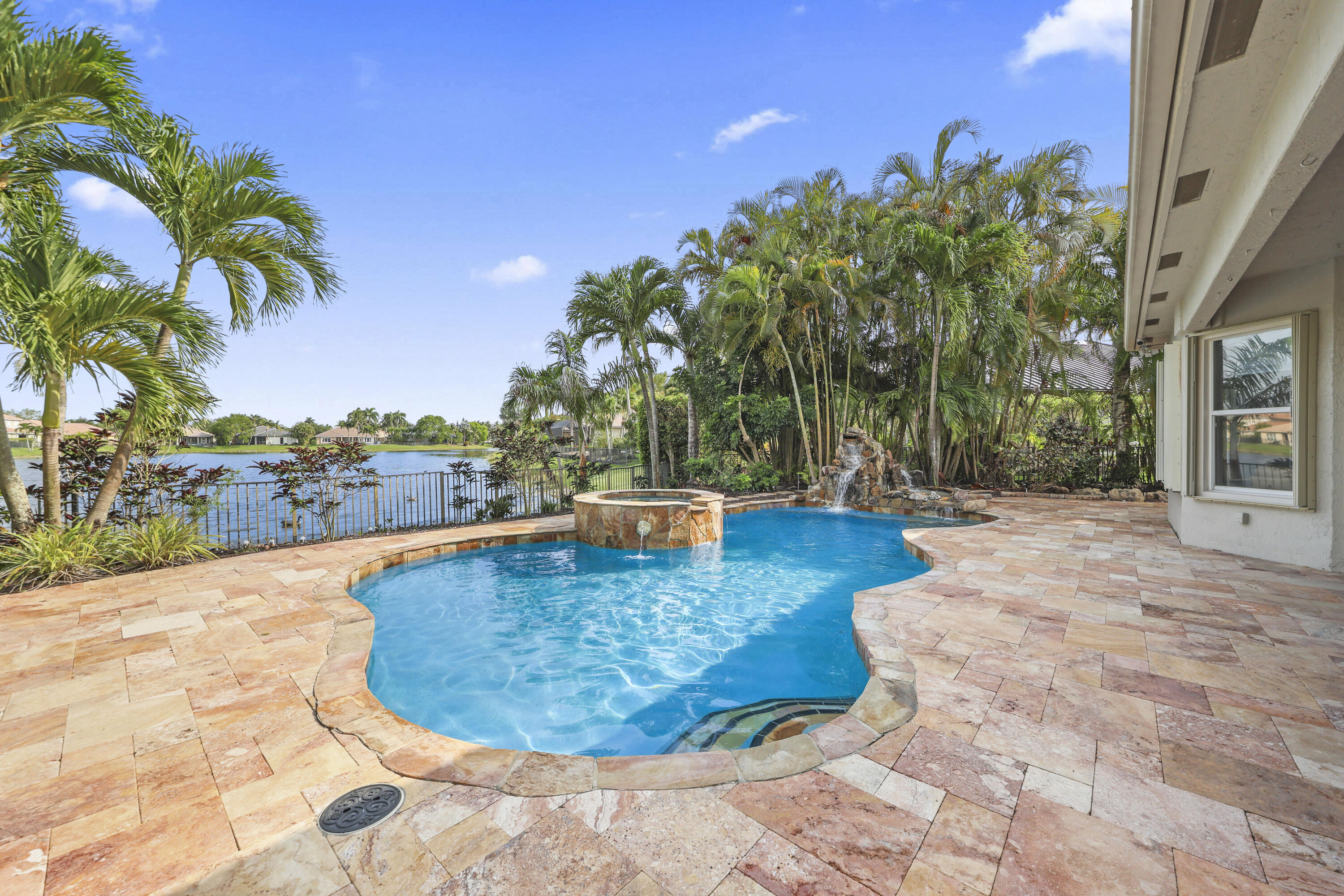 PARKLAND ISLES - Residential