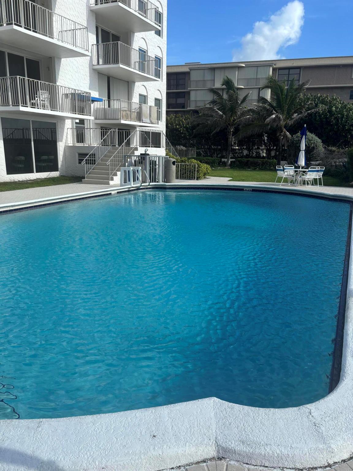 LA RENAISSANCE - Residential Lease