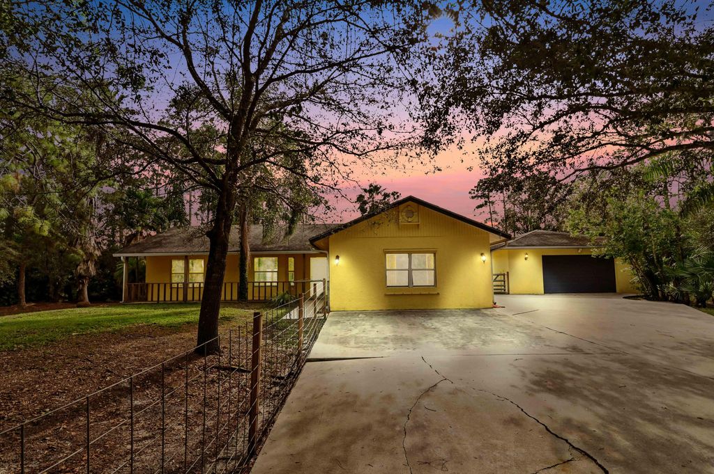 Photo of 14846 61st Court North, Loxahatchee, FL 33470 (MLS # R10949282)