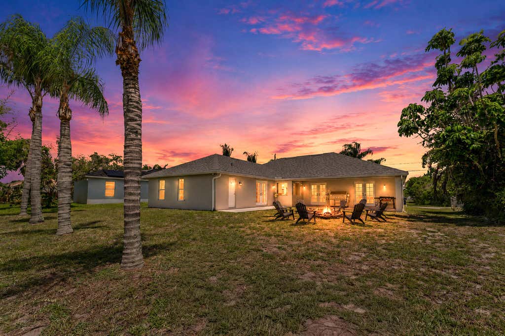 Photo of 292 SW Janice Avenue, Port Saint Lucie, FL 34953 (MLS # B26047848)