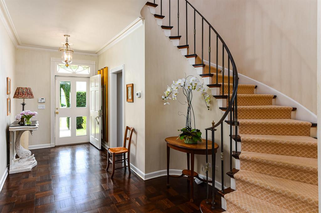 COCOANUT GROVE - Residential