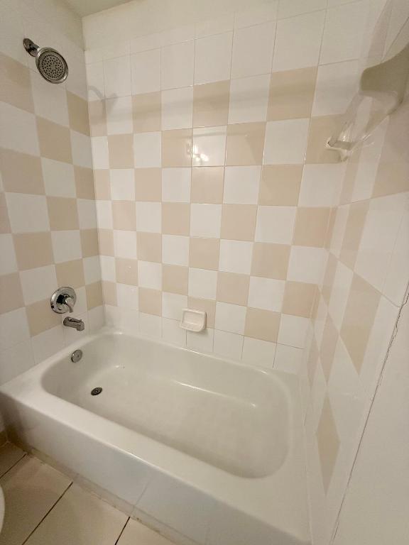 SEMINOLE ESTATES & TOWNHOMES - Residential