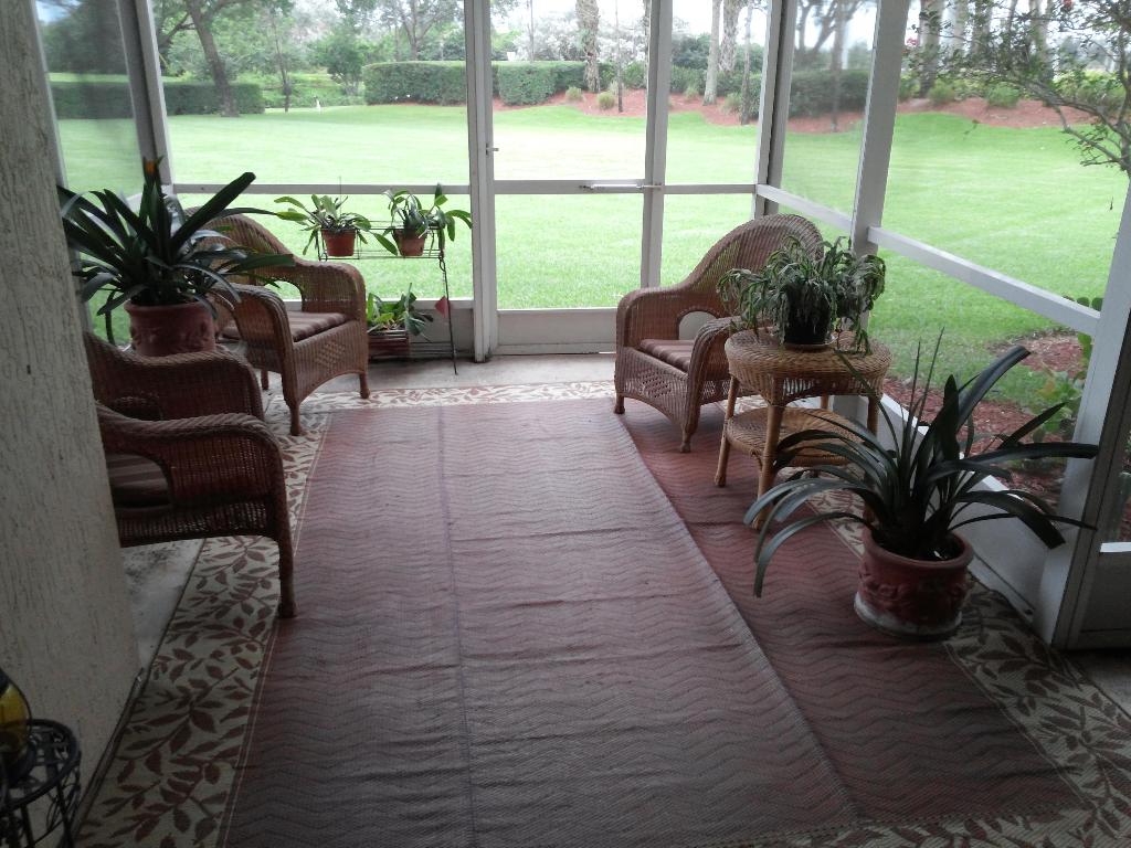 SEMINOLE ESTATES & TOWNHOMES - Residential