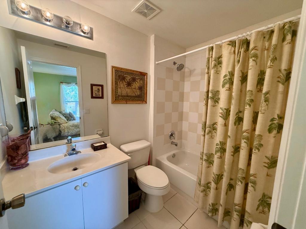 SEMINOLE ESTATES & TOWNHOMES - Residential