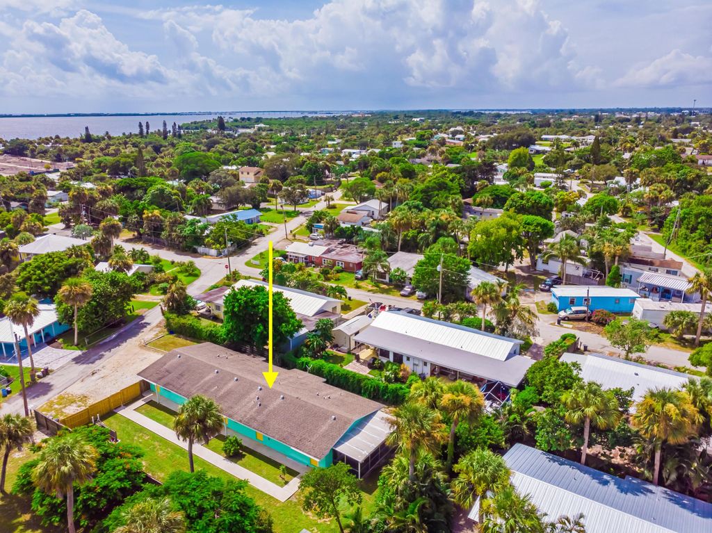 Photo of 2546 NE Hickory Avenue #B Efficiency, Jensen Beach, FL 34957 (MLS # R10998024)