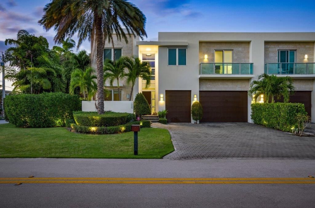 Photo of 1005 Bucida Road, Delray Beach, FL 33483 (MLS # R11040315)