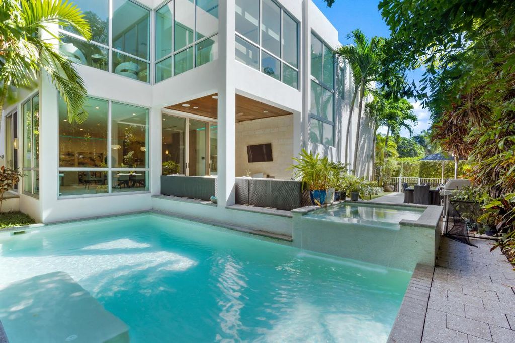 Photo of 1005 Bucida Road, Delray Beach, FL 33483 (MLS # R11040315)